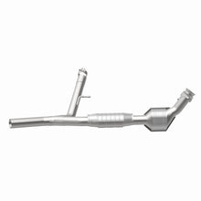 Load image into Gallery viewer, MagnaFlow Direct Fit Catalytic Converter 04-06 F-150 5.4 2WD P/S 49S