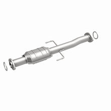 Load image into Gallery viewer, MagnaFlow Direct Fit Catalytic Converter 02-04 Toyota Tacoma 2.7L Rear