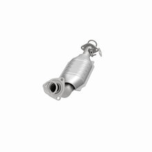 Load image into Gallery viewer, MagnaFlow Direct Fit Catalytic Converter 00-8/04 Toyota Tundra 4.7L P/S Front