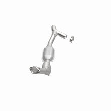 Load image into Gallery viewer, MagnaFlow Direct Fit Catalytic Converter 98 Ford Expedition 5.4L