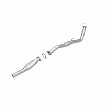 Load image into Gallery viewer, MagnaFlow Direct Fit Catalytic Converter 01-02 GM 2500 Passenger Side 6.0L