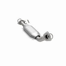 Load image into Gallery viewer, MagnaFlow Direct Fit Catalytic Converter 00-8/04 Toyota Tundra 4.7L P/S Front
