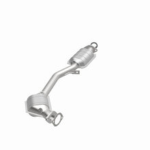 Load image into Gallery viewer, MagnaFlow Direct Fit Catalytic Converter 99-04 Subaru Forester 2.5L