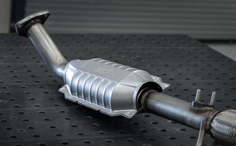 MagnaFlow Direct Fit Catalytic Converter Subaru 85 89