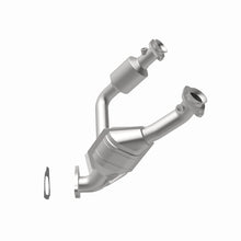 Load image into Gallery viewer, MagnaFlow Direct Fit Catalytic Converter 03 Ranger/BSer 3.0 frnt 50S