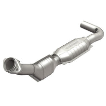 Load image into Gallery viewer, MagnaFlow Direct Fit Catalytic Converter 99-00 Ford Trucks 5.4L