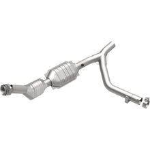 Load image into Gallery viewer, MagnaFlow Direct Fit Catalytic Converter 01 Ford Trucks 5.4L