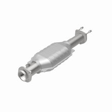 Load image into Gallery viewer, MagnaFlow Direct Fit Catalytic Converter 00-04 Jeep Wrangler Rear