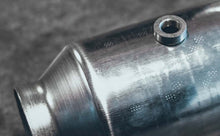 Load image into Gallery viewer, MagnaFlow Direct Fit Catalytic Converter 98-04 VW Beetle 1.9L