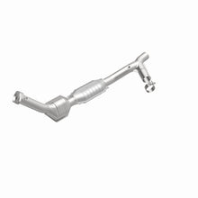 Load image into Gallery viewer, MagnaFlow Direct Fit Catalytic Converter 98 Ford Expedition 5.4L