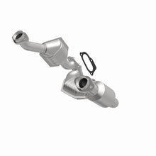 Load image into Gallery viewer, MagnaFlow Direct Fit Catalytic Converter 03 Ranger/BSer 3.0 frnt 50S