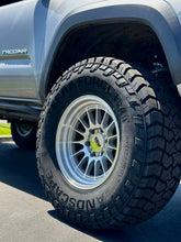 Load image into Gallery viewer, Landscape Durable Tires - Terra Force R/T - LT285/70R17