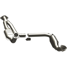 Load image into Gallery viewer, MagnaFlow Direct Fit Catalytic Converter 00-01Tahoe/Yukon V8 5.7L