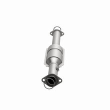 Load image into Gallery viewer, MagnaFlow Direct Fit Catalytic Converter 05-09 Toyota Tacoma 4.0L P/S Rear