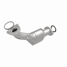 Load image into Gallery viewer, MagnaFlow Direct Fit Catalytic Converter 00-04 Toyota Tacoma 3.4L California