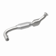 Load image into Gallery viewer, MagnaFlow Direct Fit Catalytic Converter 99-00 Ford Trucks 5.4L