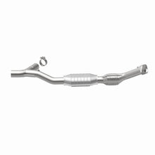 Load image into Gallery viewer, MagnaFlow Direct Fit Catalytic Converter 98 Ford Expedition 5.4L