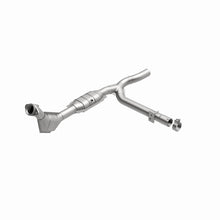 Load image into Gallery viewer, MagnaFlow Direct Fit Catalytic Converter 99-00 Ford F-150 4.6L