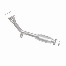 Load image into Gallery viewer, MagnaFlow Direct Fit Catalytic Converter 96-00 Toyota 4 Runner 2.7