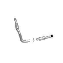 Load image into Gallery viewer, MagnaFlow Direct Fit Catalytic Converter GM 01-02 2500 Driver Side 6.0L
