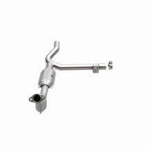Load image into Gallery viewer, MagnaFlow Direct Fit Catalytic Converter 99-00 Ford F-150 4.2L 50S