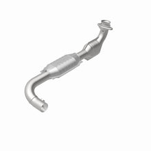 Load image into Gallery viewer, MagnaFlow Direct Fit Catalytic Converter 01-02 Exped/F-150 5.4L D/S