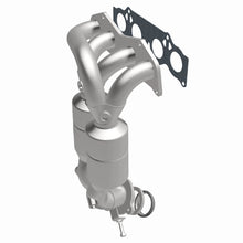 Load image into Gallery viewer, MagnaFlow Direct Fit Catalytic Converter 01-03 Toyota RAV4 2.0L