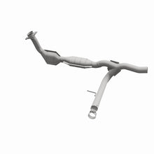 Load image into Gallery viewer, MagnaFlow DF Catalytic Conv 04-06 Ford F-150 Pickup 5.4L 4WD (Exc Heritage Edition) P/S (49 State)