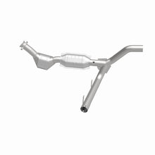 Load image into Gallery viewer, MagnaFlow Direct Fit Catalytic Converter 97-98 Ford F-150 4.6L