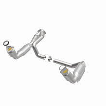 Load image into Gallery viewer, MagnaFlow Direct Fit Catalytic Converter 99-00 Chevy Pickups 4.3L