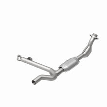 Load image into Gallery viewer, MagnaFlow Direct Fit Catalytic Converter 99-00 Ford F-150 4.2L 50S