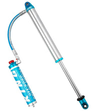Load image into Gallery viewer, King Shocks 2.5 PR Smooth Body Remote Reservoir Shock w/Compression Adjuster - 16in Travel