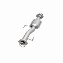 Load image into Gallery viewer, MagnaFlow Direct Fit Catalytic Conv 1999-02 Toyota 4Runner 3.4L Rear *Not for Sale in California*