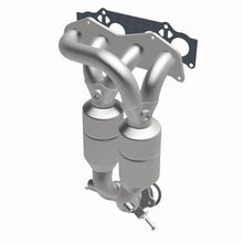 Load image into Gallery viewer, MagnaFlow Direct Fit Catalytic Converter 01-03 Toyota RAV4 2.0L