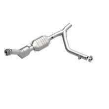 Load image into Gallery viewer, MagnaFlow Direct Fit Catalytic Converter 01 Ford Trucks 5.4L