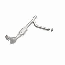 Load image into Gallery viewer, MagnaFlow Direct Fit Catalytic Converter 99 F-150 5.4L V8 P/S 2WD