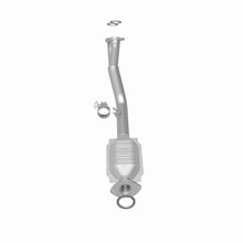 Load image into Gallery viewer, MagnaFlow Direct Fit Catalytic Converter 96-00 Toyota 4 Runner 2.7