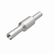 Load image into Gallery viewer, MagnaFlow Direct Fit Catalytic Converter California Grade 92-94 GM Blazer/Suburban 5.7L