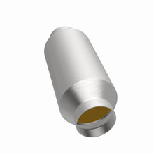 Load image into Gallery viewer, MagnaFlow Direct Fit Catalytic Converter 98-04 VW Beetle 1.9L
