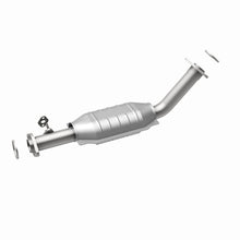 Load image into Gallery viewer, MagnaFlow Direct Fit Catalytic Converter 00-8/04 Toyota Tundra 4.7L P/S Front