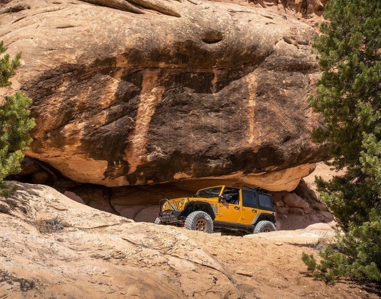 Pyro Stubby Front Winch Bumper | Jeep Wrangler JK