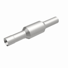 Load image into Gallery viewer, MagnaFlow Direct Fit Catalytic Converter California Grade 92-94 GM Blazer/Suburban 5.7L