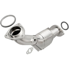 Load image into Gallery viewer, MagnaFlow Direct Fit Catalytic Converter Front 00-04 Toyota Tacoma 3.4L 4WD / 00-04 Tundra 3.4L