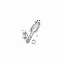 Load image into Gallery viewer, MagnaFlow Direct Fit Catalytic Converter 96-00 Toyota 4 Runner 2.7