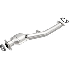 Load image into Gallery viewer, MagnaFlow Direct Fit Catalytic Converter 06-08 Subaru Forester 2.5L