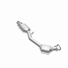 Load image into Gallery viewer, MagnaFlow Direct Fit Catalytic Converter 99-04 Subaru Forester 2.5L