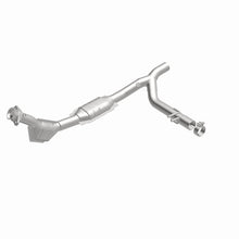 Load image into Gallery viewer, MagnaFlow Direct Fit Catalytic Converter 99 F-150 5.4L V8 P/S 2WD