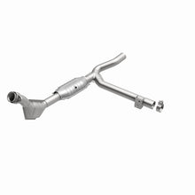 Load image into Gallery viewer, MagnaFlow Direct Fit Catalytic Converter 99-00 Ford F-150 4.2L 50S
