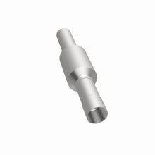Load image into Gallery viewer, MagnaFlow Direct Fit Catalytic Converter California Grade 92-94 GM Blazer/Suburban 5.7L