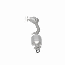 Load image into Gallery viewer, MagnaFlow Direct Fit Catalytic Converter 99-04 Subaru Forester 2.5L